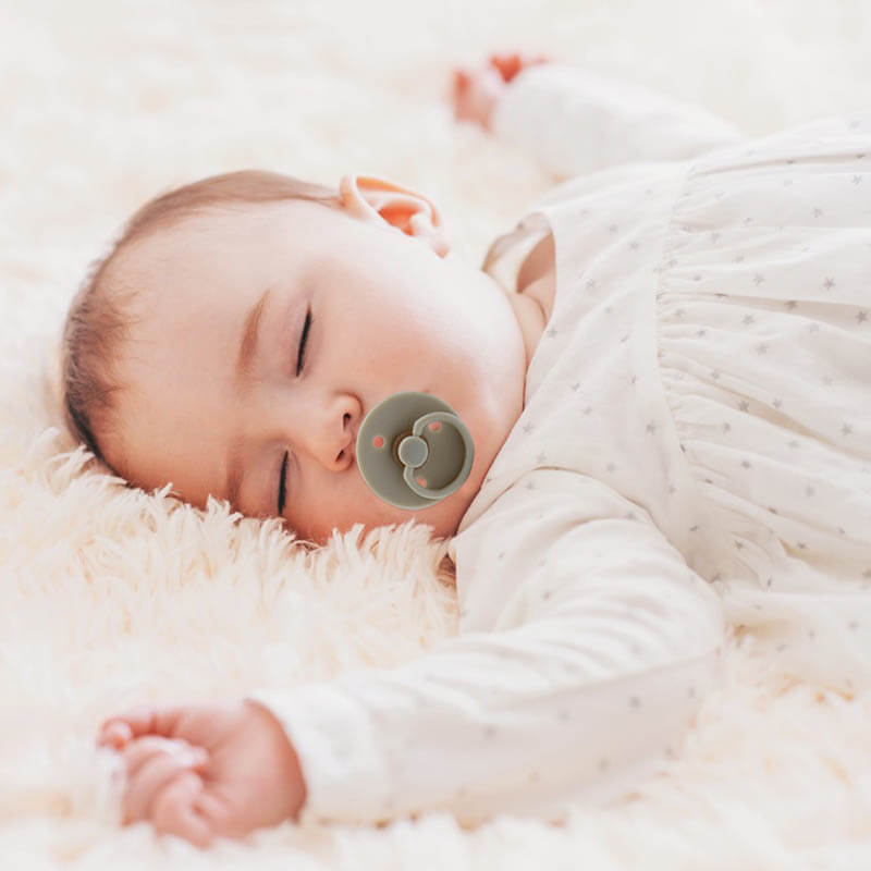 Comfortable Silicone baby Pacifiers