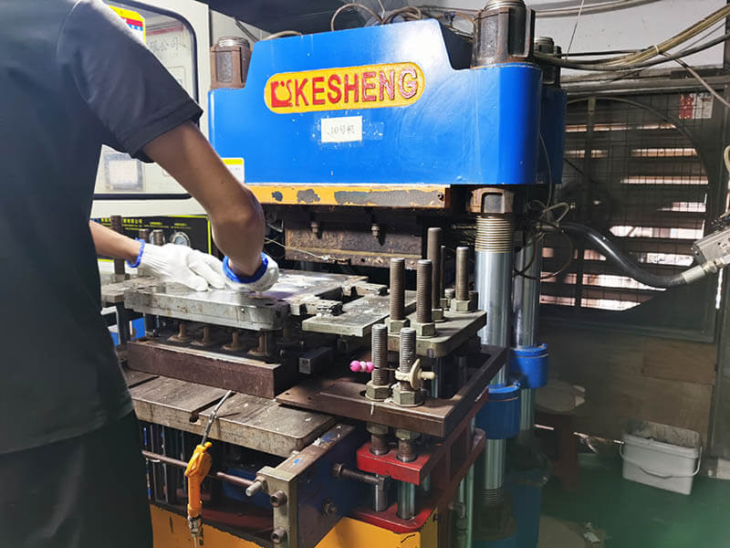 Liquid Silicone Rubber (LSR) Injection Molding1