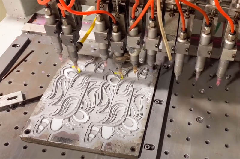 Silicone-Dripping-Dispensing-Molding-1